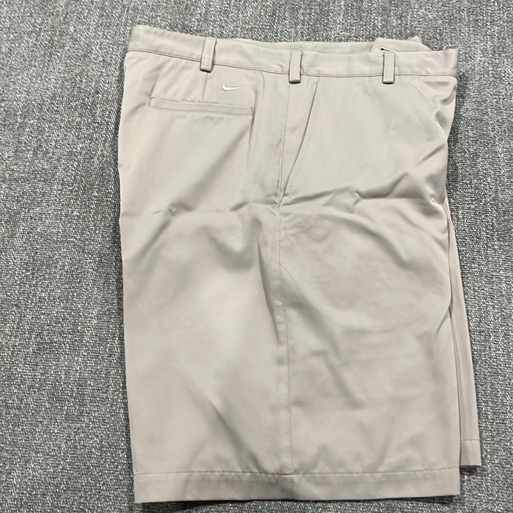 Mens Nike Golf shorts, size 36